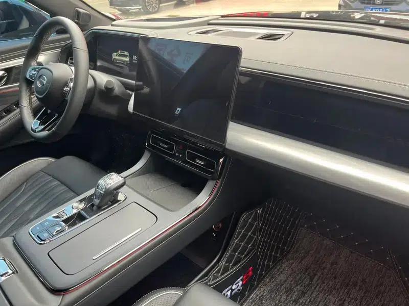 Trumpchi GS8 2022 Dual Engine Series 2.0TM Hybrid 2WD Premium Edition 7-Seater — миниатюра 13