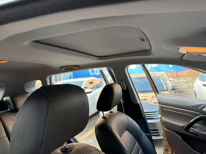 Trumpchi GS4 2016 235T G-DCT Elite Edition — миниатюра 9