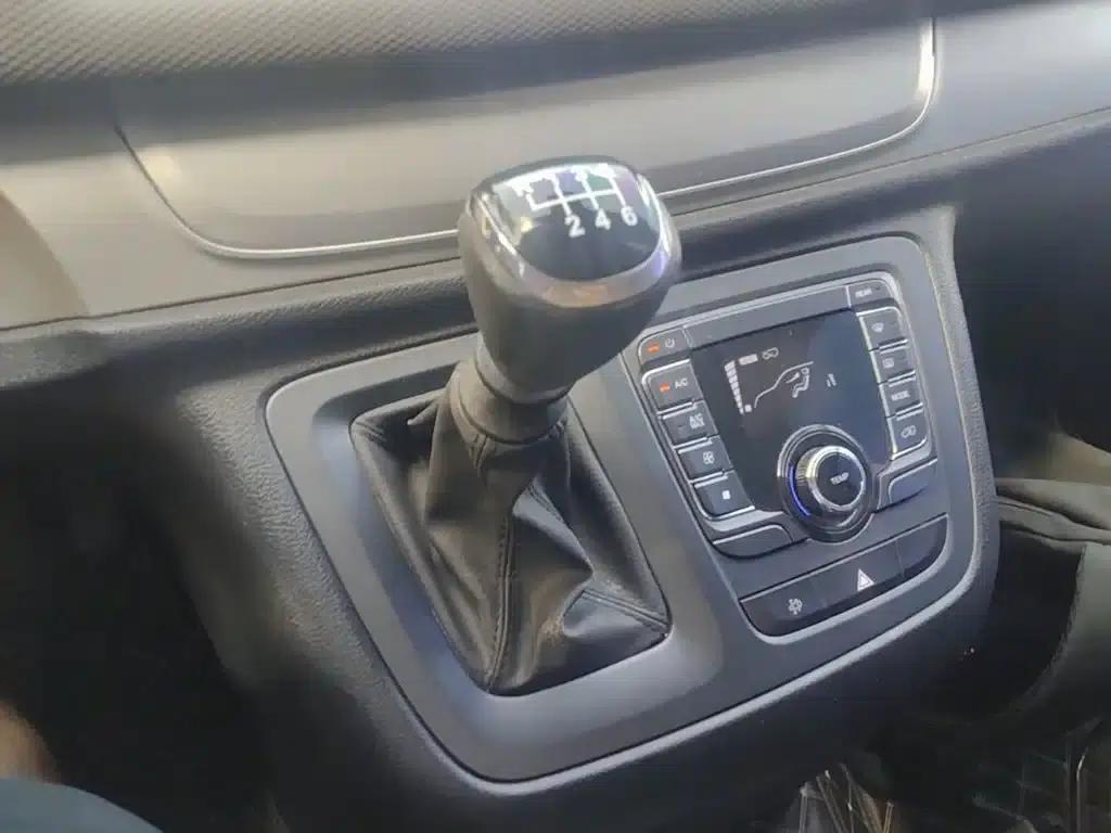 Maxus G10 2023 2.0T Manual Multi-function Diesel 7/8/9 Seats — миниатюра 14