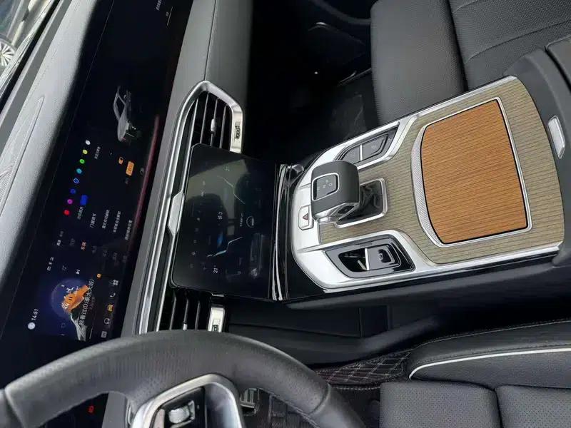 Hongqi E-HS9 2022 Model 690km Flagship Edition (Six Seats) — миниатюра 9