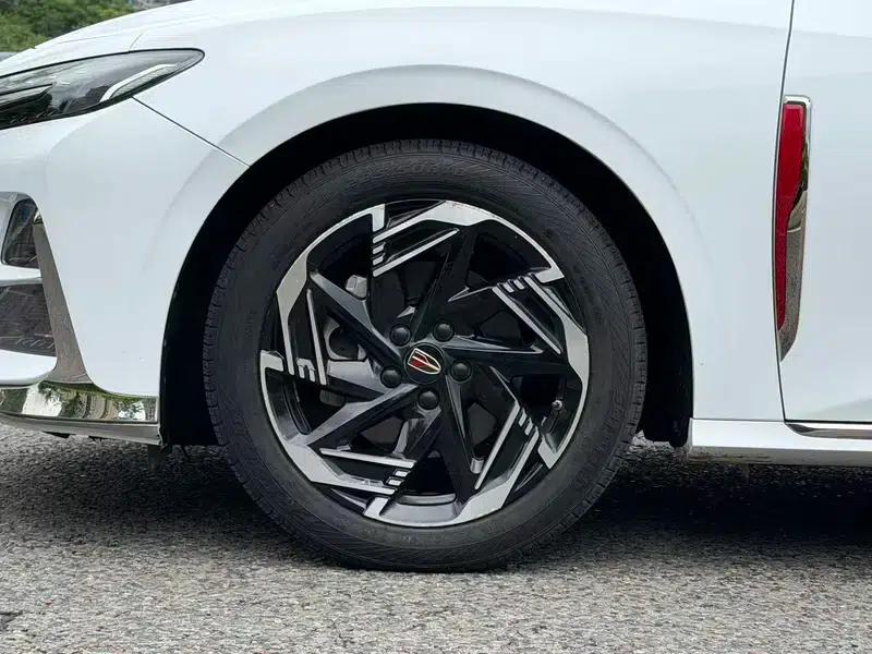 Hongqi H6 2023 2.0T Premium Edition — миниатюра 9
