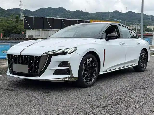 Hongqi H6 2023 2.0T Premium Edition
