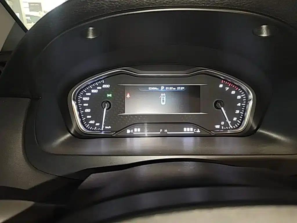 Maxus G20 2021 Facelift PLUS 2.0T Gasoline Automatic Luxury Edition — миниатюра 12