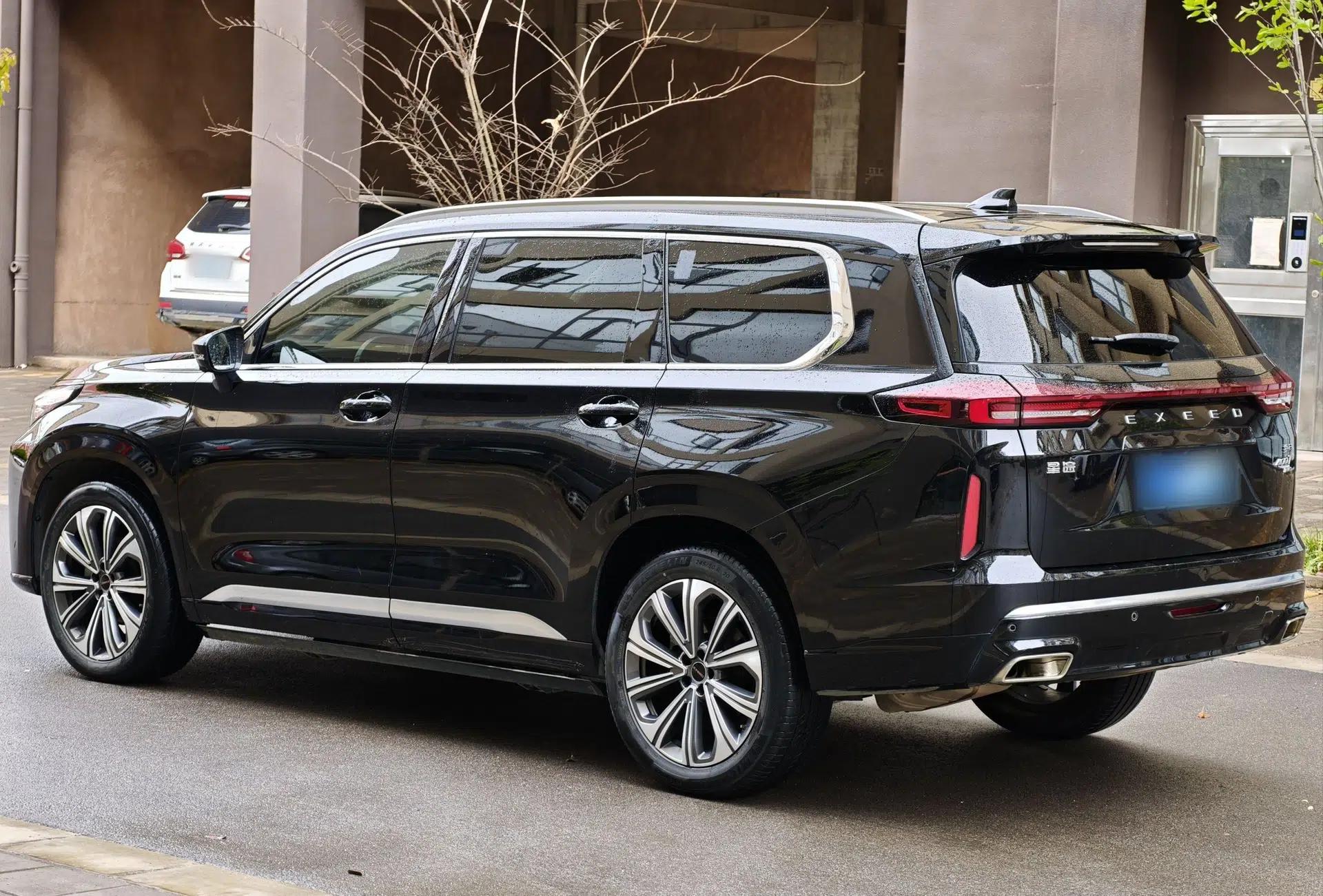 EXEED Lanyue 2023 400T Four-Wheel Drive StarRui Edition 7 Seats — миниатюра 4