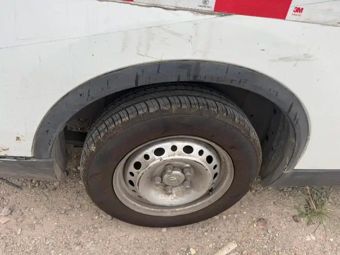 Maxus EV30 2019 Urban Logistics Vehicle Intelligent Connected Edition Long Wheelbase SAIC Times 52.5kWh — миниатюра 7