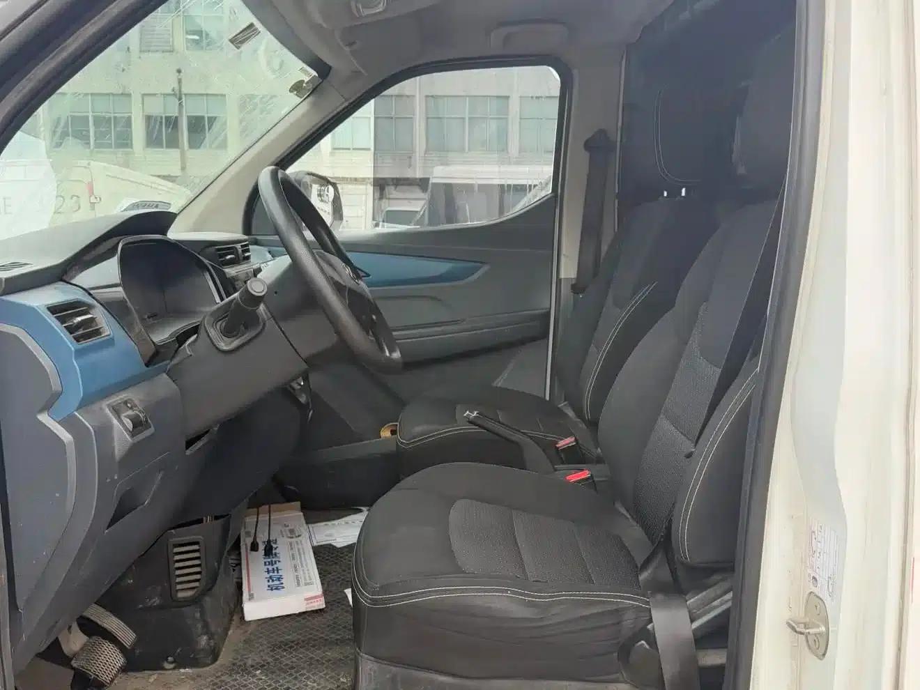 Maxus EV30 2019 Urban Logistics Vehicle Intelligent Connected Edition Long Wheelbase SAIC Times 52.5kWh — миниатюра 10