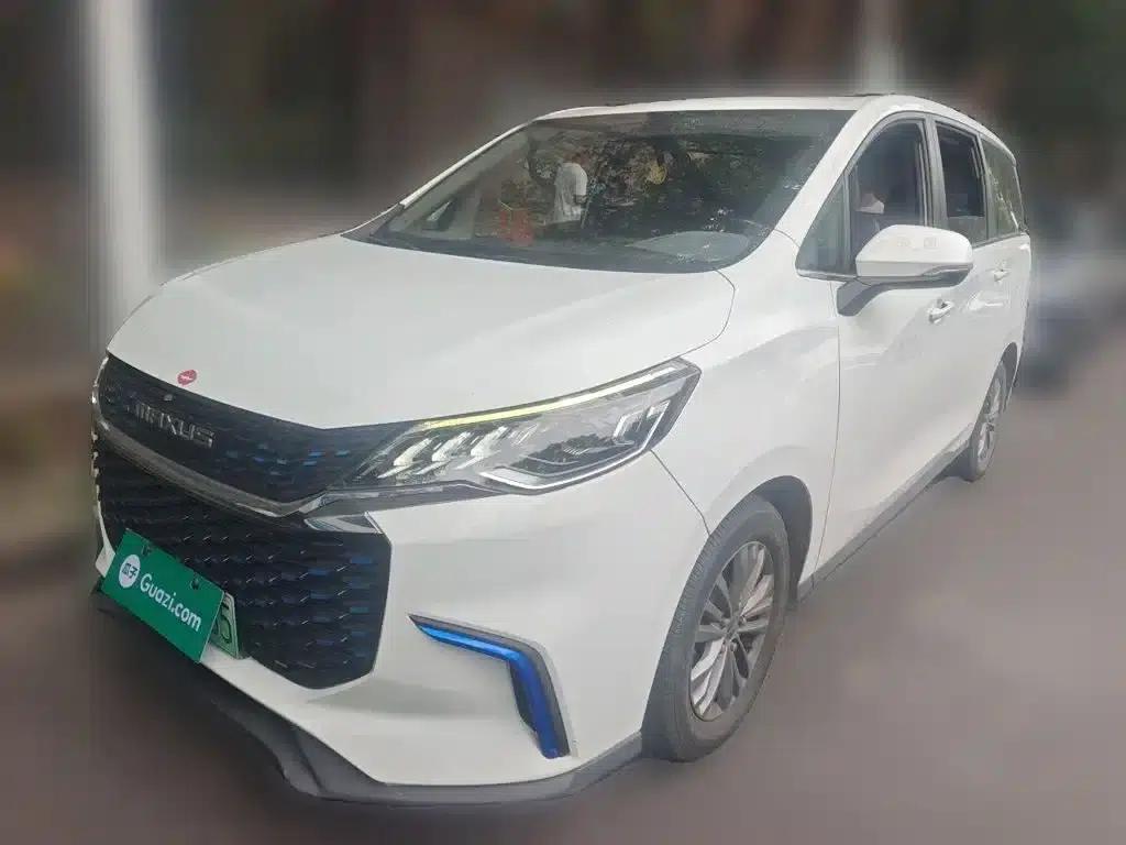 SAIC MAXUS EUNIQ 5 2020 1.3T PLUG IN Elite Edition — миниатюра 1