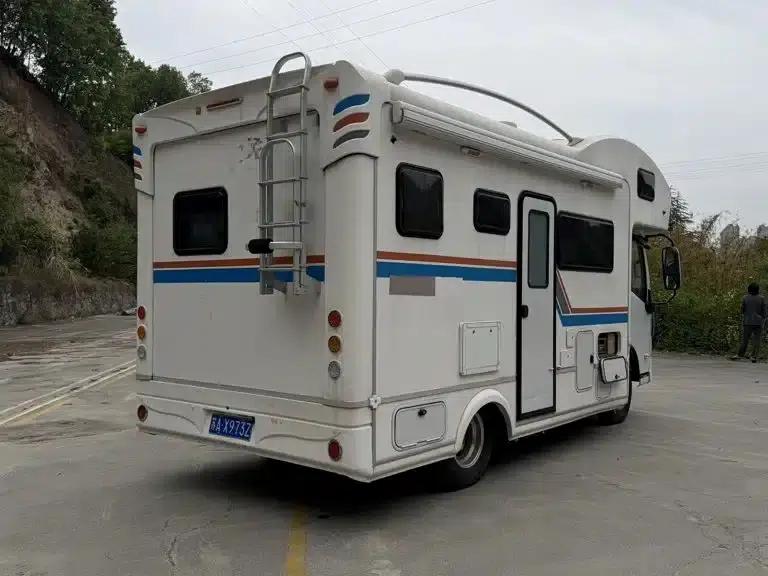 SAIC MAXUS V100 RV 2023 Model 2.0T Traveler V100 Water Pavilion Edition Longitudinal Bed — миниатюра 4