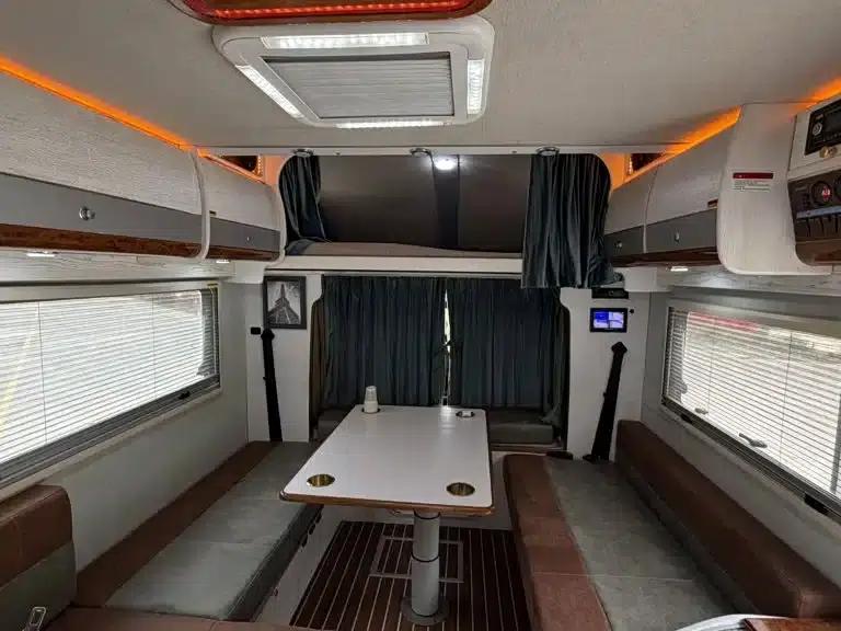 SAIC MAXUS V100 RV 2023 Model 2.0T Traveler V100 Water Pavilion Edition Longitudinal Bed — миниатюра 6