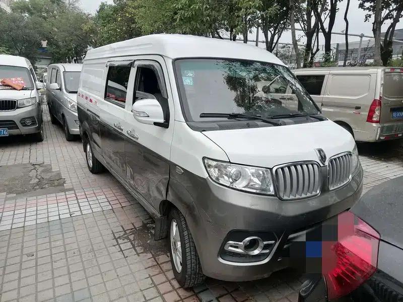 New Hiace X30L 2016 Model 1.5L Business Van DLCG14 — миниатюра 2