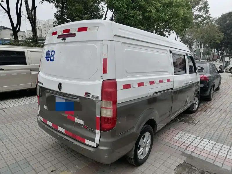 New Hiace X30L 2016 Model 1.5L Business Van DLCG14 — миниатюра 5