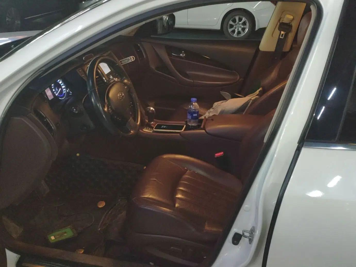 Infiniti QX50 2013 2.5L Two-Wheel-Drive Zunya Edition — миниатюра 22