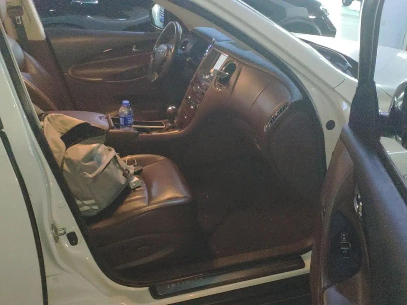 Infiniti QX50 2013 2.5L Two-Wheel-Drive Zunya Edition — миниатюра 24