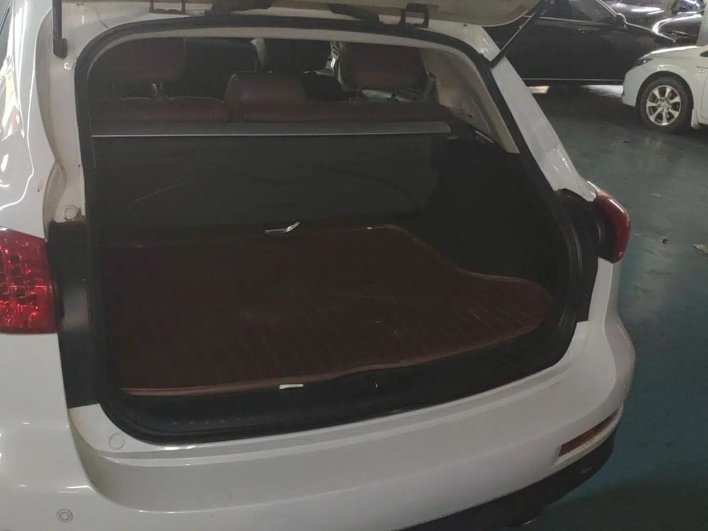 Infiniti QX50 2013 2.5L Two-Wheel-Drive Zunya Edition — миниатюра 27
