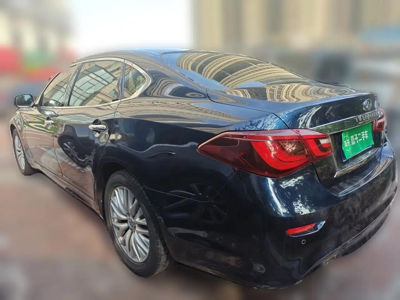 Infiniti Q70 2017 Q70L 2.5L Enjoyment Edition — миниатюра 4