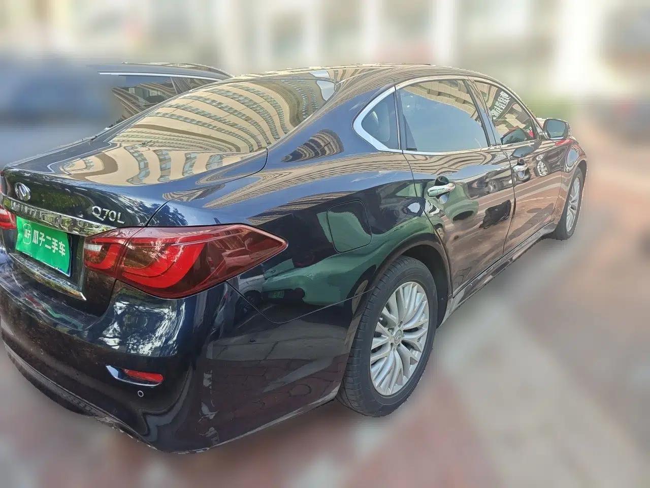 Infiniti Q70 2017 Q70L 2.5L Enjoyment Edition — миниатюра 6