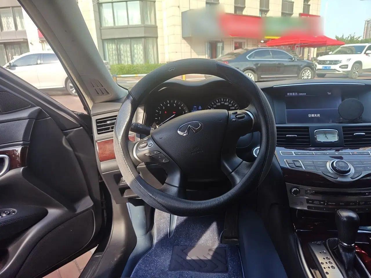 Infiniti Q70 2017 Q70L 2.5L Enjoyment Edition — миниатюра 10