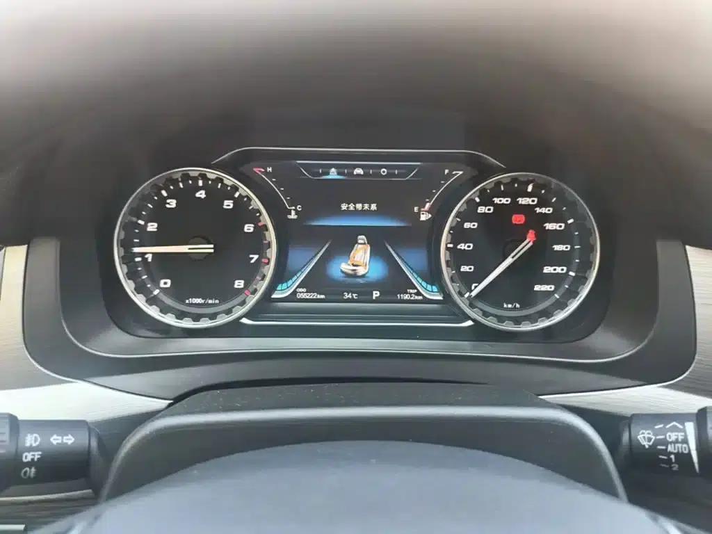 Jingyi X5 2017 Enjoy Series 1.5T CVT Premium Edition — миниатюра 12