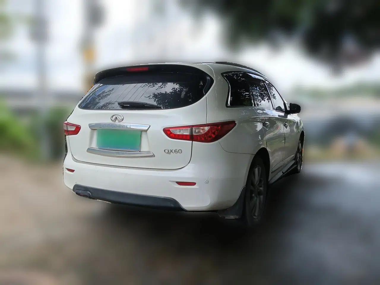 Infiniti QX60 2014 2.5 S/C Hybrid Two-Wheel Drive Excellence Edition — миниатюра 6