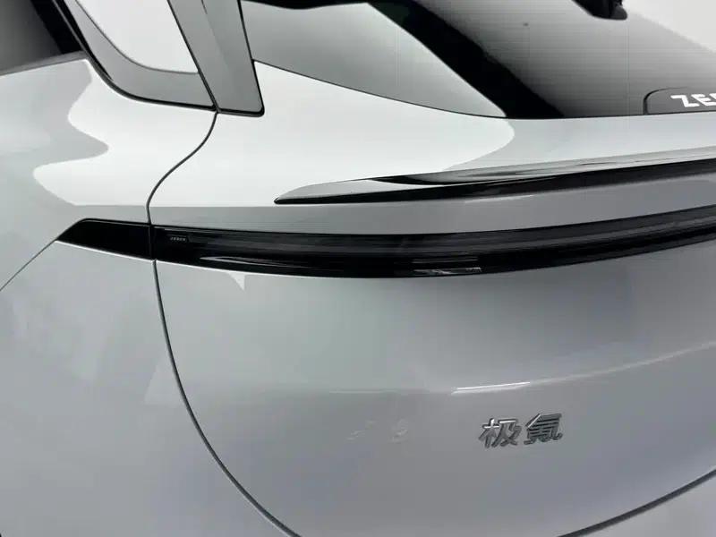 ZEEKR 007GT 2025 Long Range Rear-Wheel Drive Intelligent Driving Edition 100kWh — миниатюра 13
