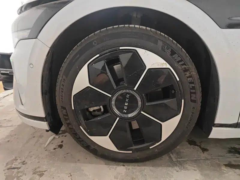 ZEEKR 007GT 2025 Long Range Rear-Wheel Drive Intelligent Driving Edition 100kWh — миниатюра 22