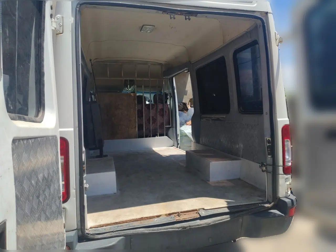 Iveco Power Daily 2017 3.0T Prestige A37 High-Roof 6-7 Seater F1CE34818 — миниатюра 19