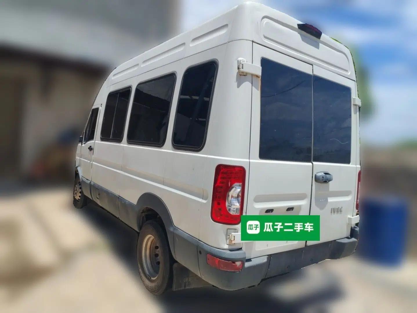 Iveco Power Daily 2017 3.0T Prestige A37 High-Roof 6-7 Seater F1CE34818 — миниатюра 4