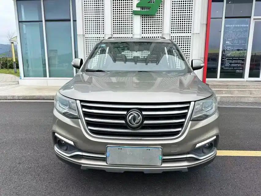 Fengxing SX6 2016 1.6L CVT Luxury Edition — миниатюра 2