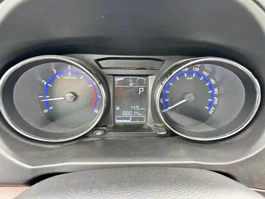 Fengxing SX6 2016 1.6L CVT Luxury Edition — миниатюра 15