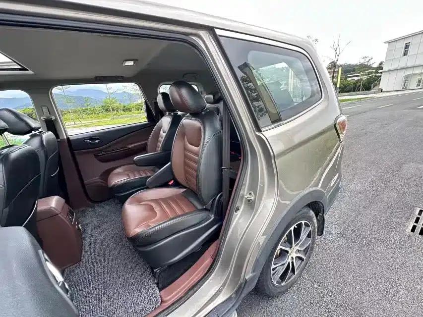 Fengxing SX6 2016 1.6L CVT Luxury Edition — миниатюра 8