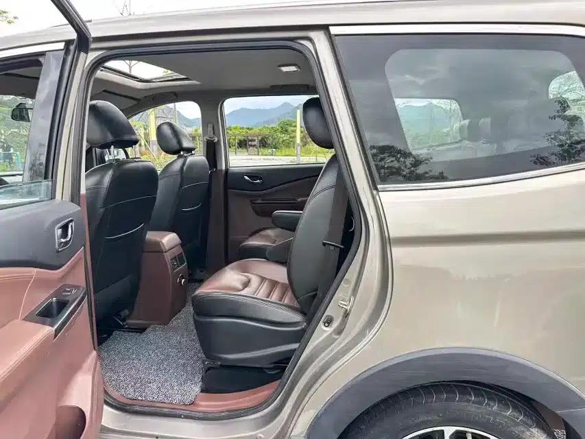 Fengxing SX6 2016 1.6L CVT Luxury Edition — миниатюра 9