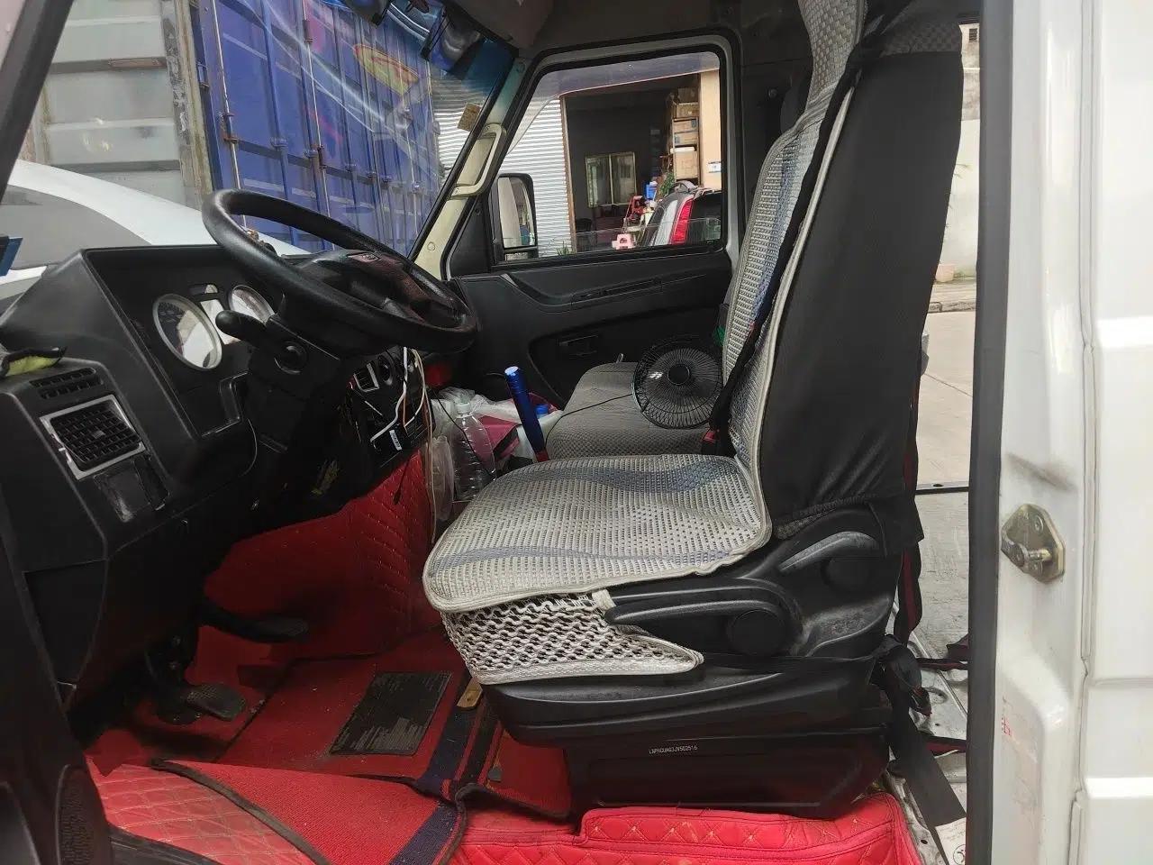 Iveco Daily 2017 2.5T A35 Passenger Van 5-7 Seats Model 47Z5 — миниатюра 15