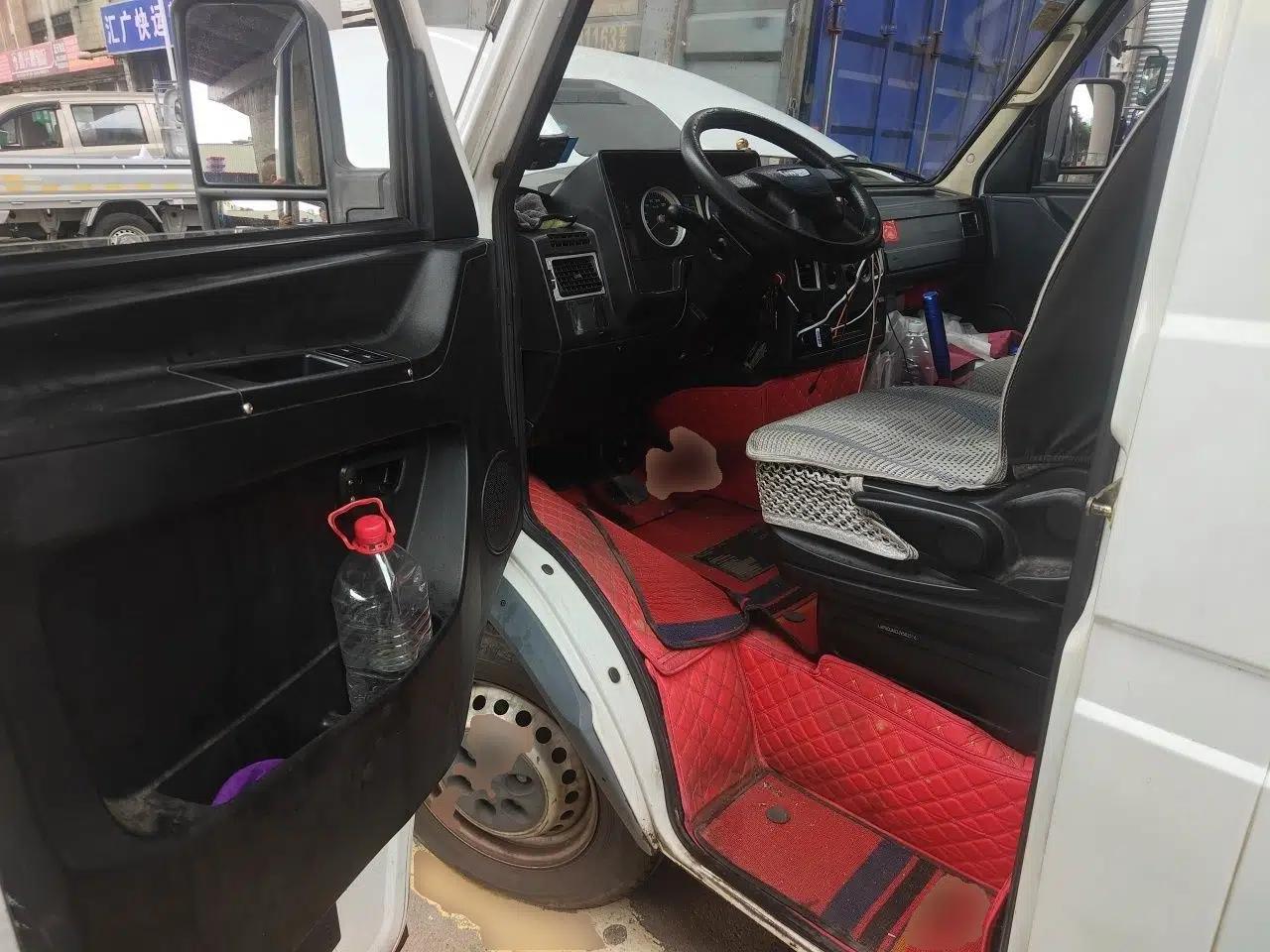 Iveco Daily 2017 2.5T A35 Passenger Van 5-7 Seats Model 47Z5 — миниатюра 16