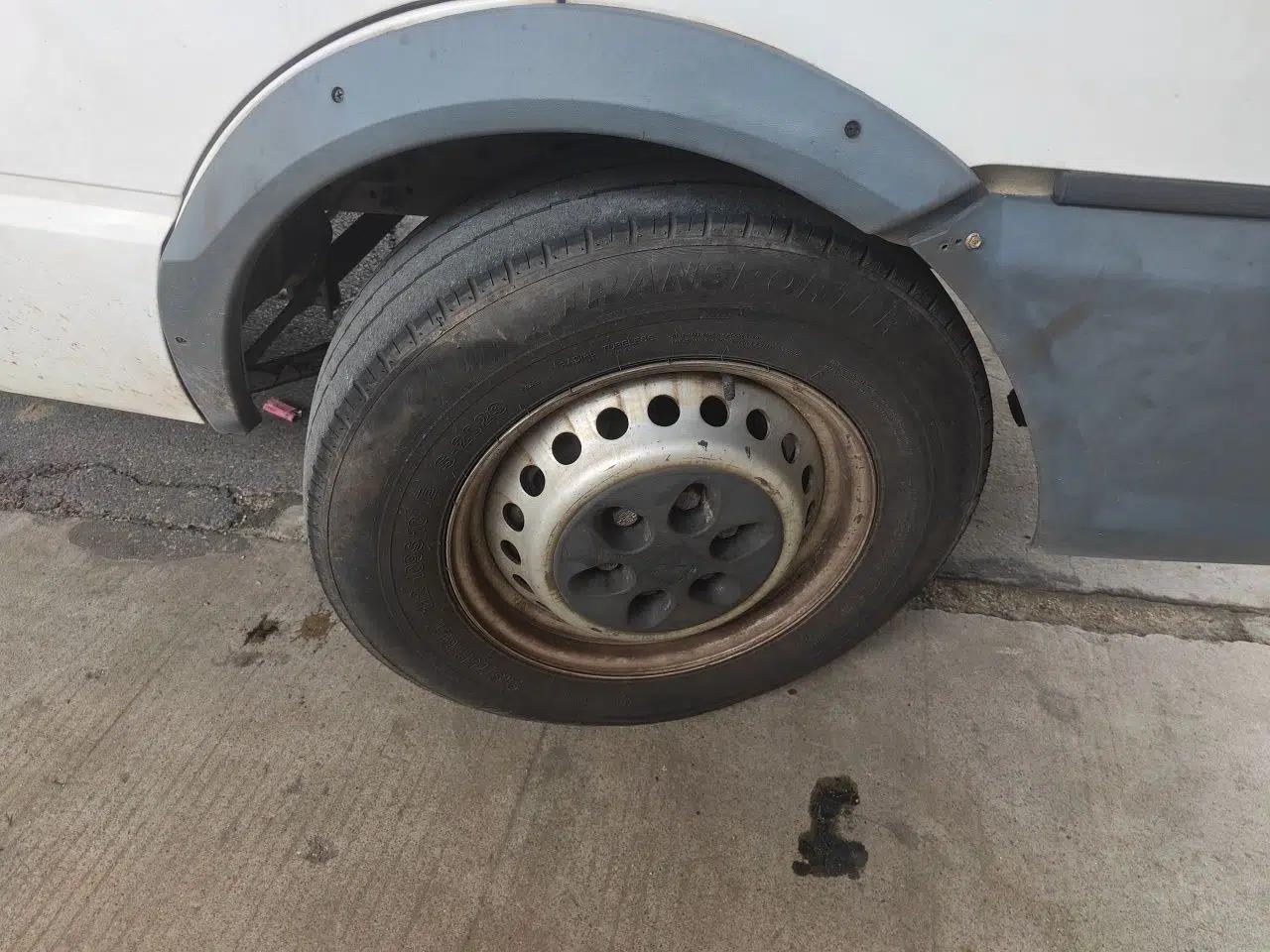 Iveco Daily 2017 2.5T A35 Passenger Van 5-7 Seats Model 47Z5 — миниатюра 8