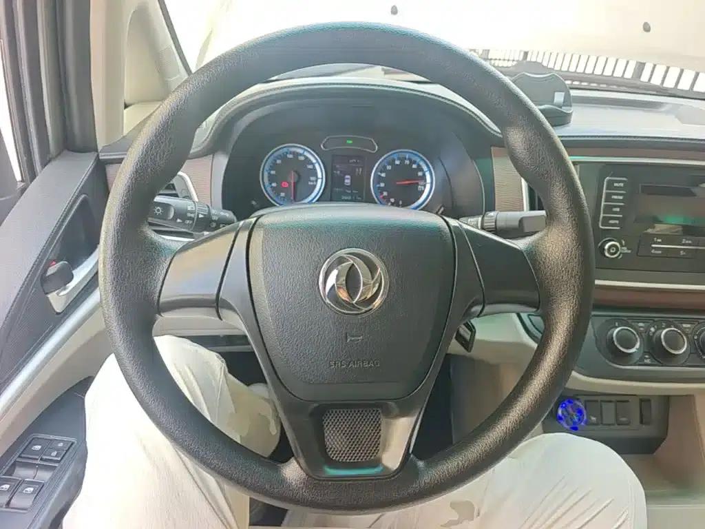 Lingzhi New Energy 2020 Comfort 7-seater — миниатюра 11