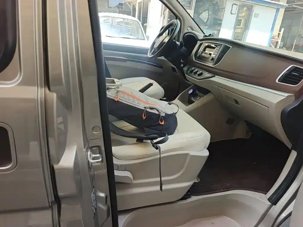 Lingzhi New Energy 2020 Comfort 7-seater — миниатюра 25