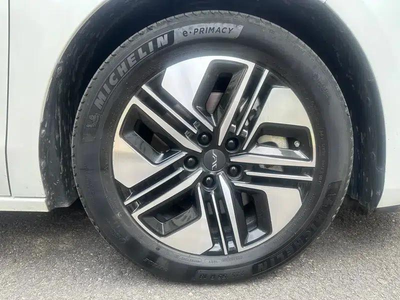 Refine RF8 PHEV 2024 HarmonyOS Edition 1.5T 150KM Flagship Model — миниатюра 16