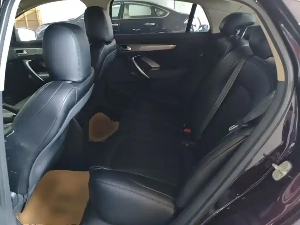 DS 5LS 2014 1.8L Automatic Comfort Edition VTi140 — миниатюра 17