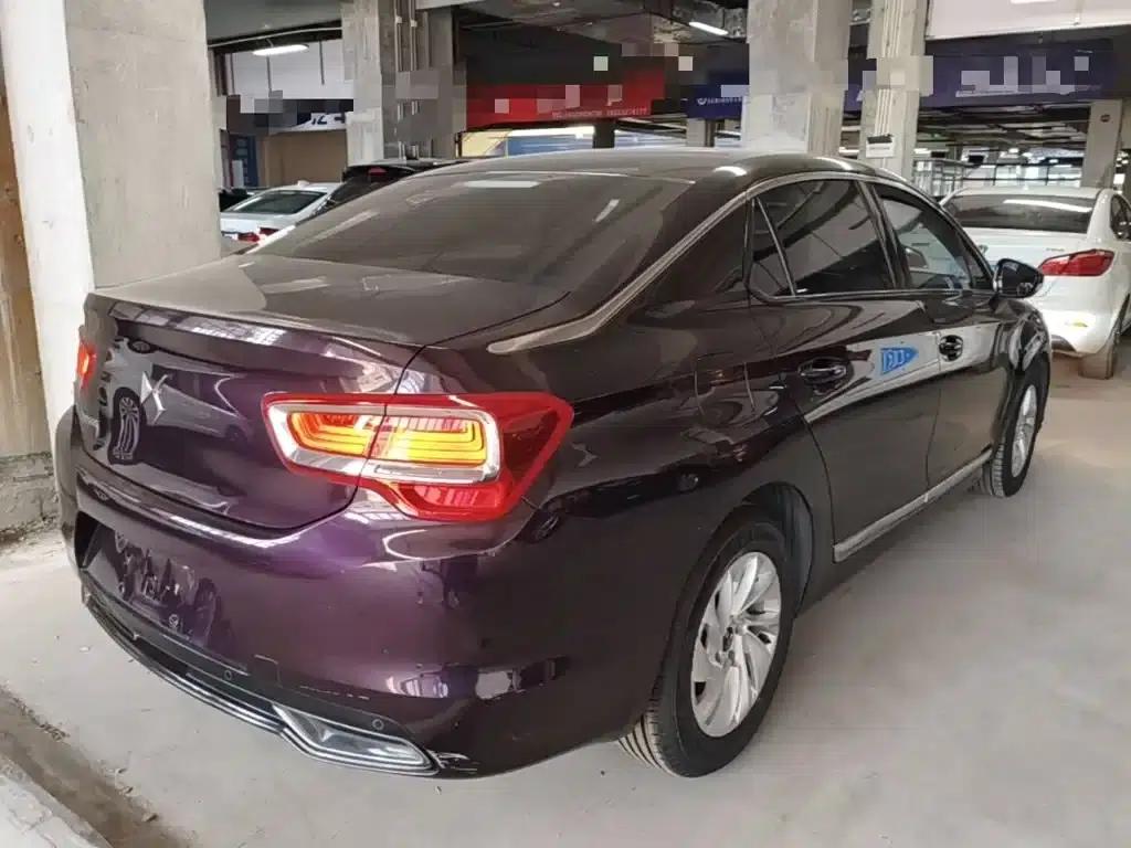 DS 5LS 2014 1.8L Automatic Comfort Edition VTi140 — миниатюра 7