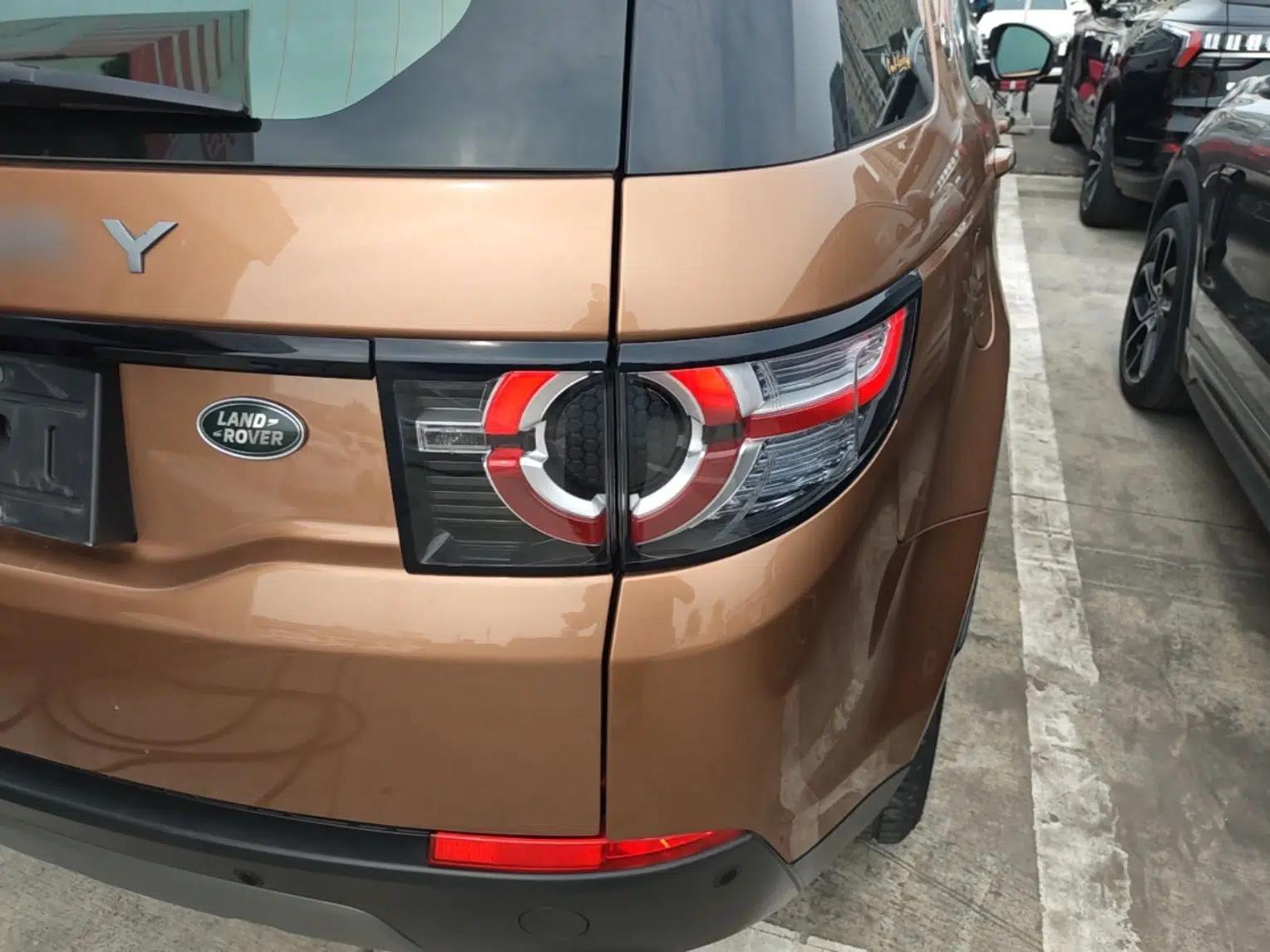 Land Rover Discovery Sport 2016 2.0T SE — миниатюра 14