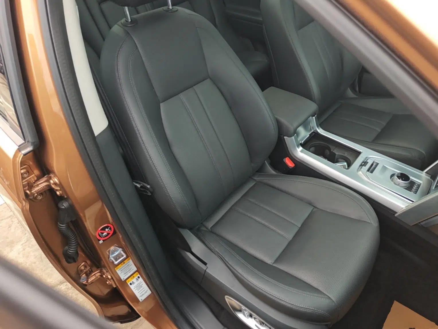 Land Rover Discovery Sport 2016 2.0T SE — миниатюра 24