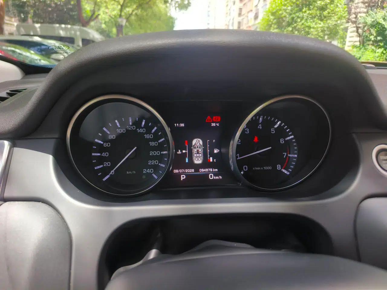 Land Rover Discovery Sport 2016 2.0T HSE — миниатюра 11