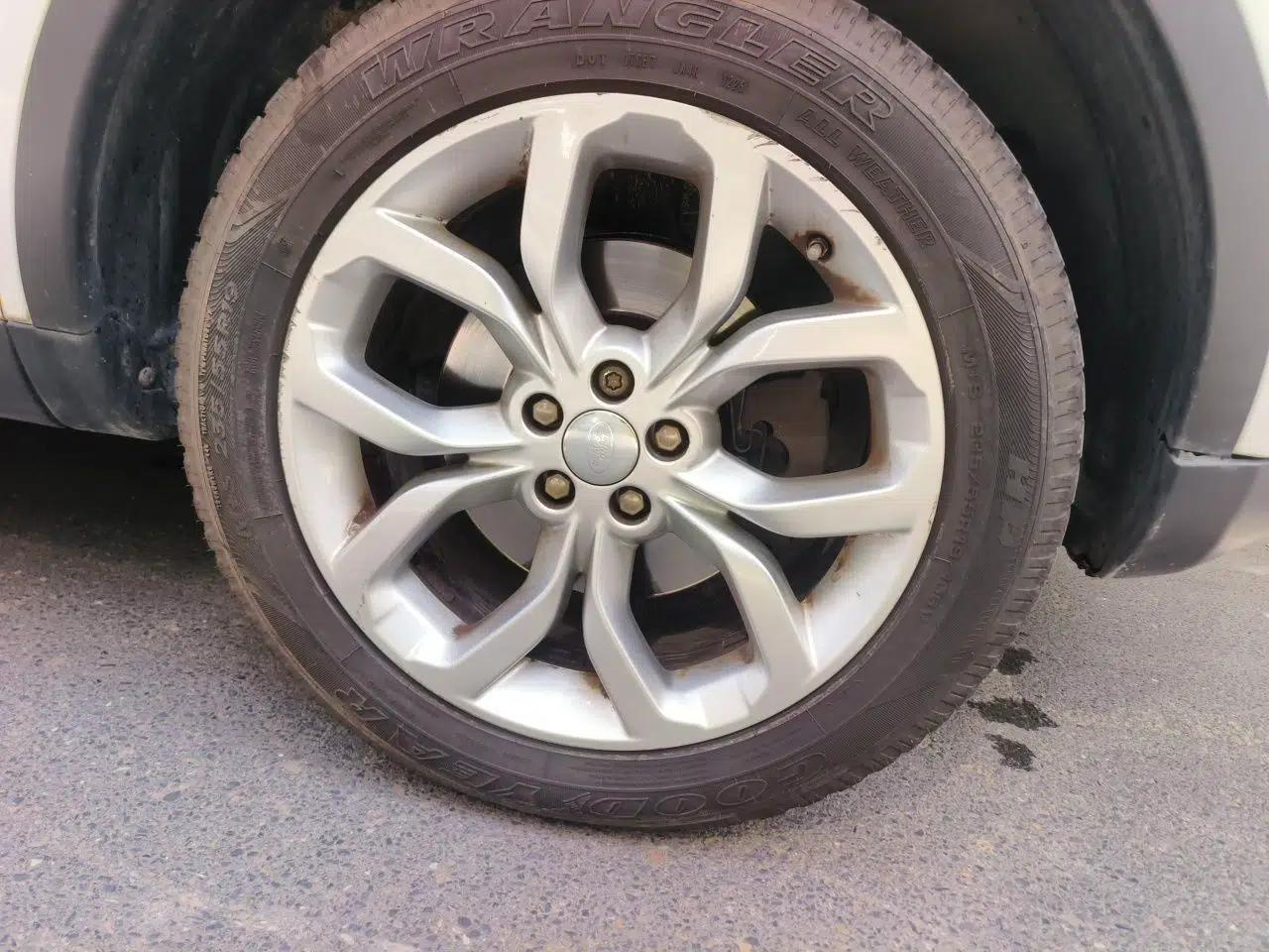 Land Rover Discovery Sport 2016 2.0T HSE — миниатюра 8