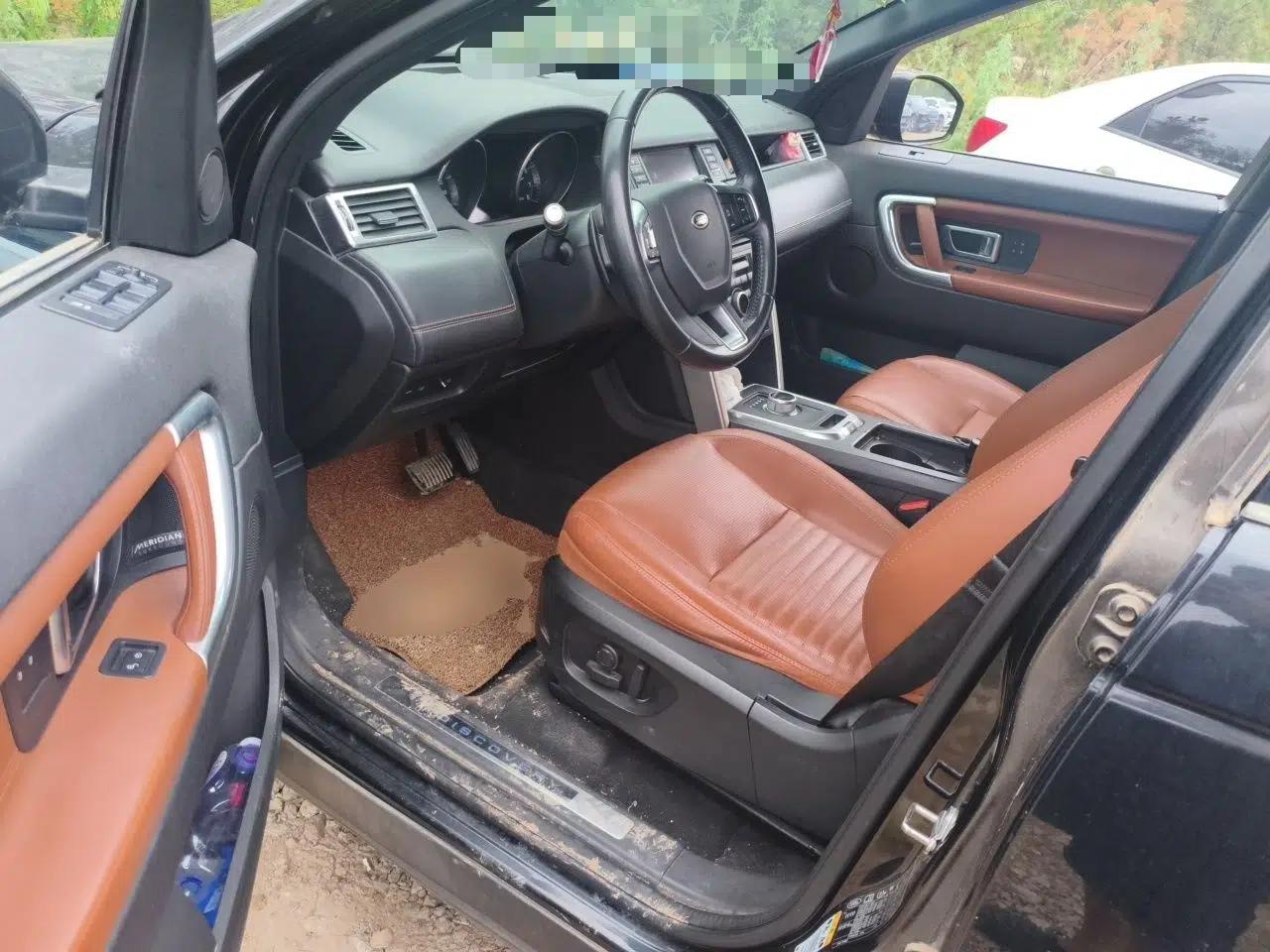 Land Rover Discovery Sport 2015 2.0T HSE LUXURY — миниатюра 16
