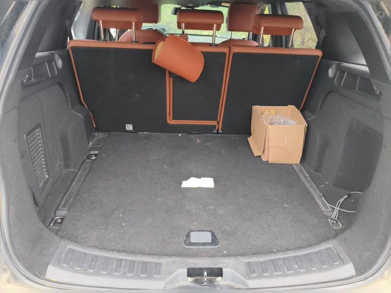 Land Rover Discovery Sport 2015 2.0T HSE LUXURY — миниатюра 19