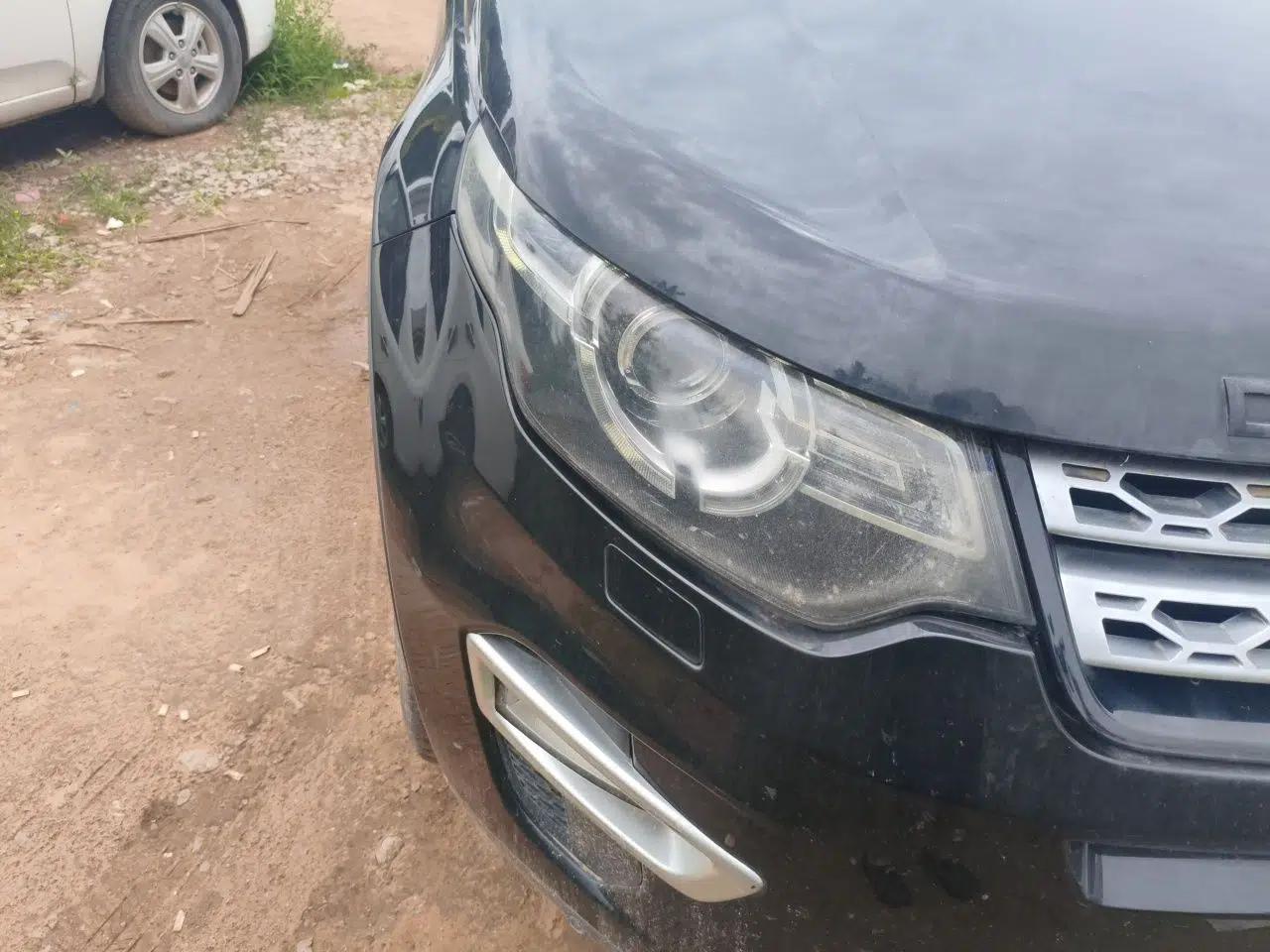 Land Rover Discovery Sport 2015 2.0T HSE LUXURY — миниатюра 7