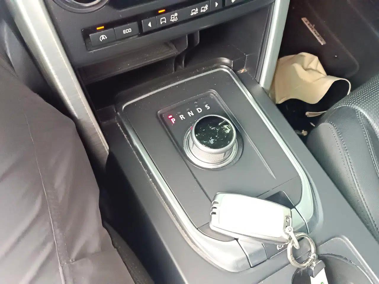Land Rover Discovery Sport 2015 2.0T SE — миниатюра 14