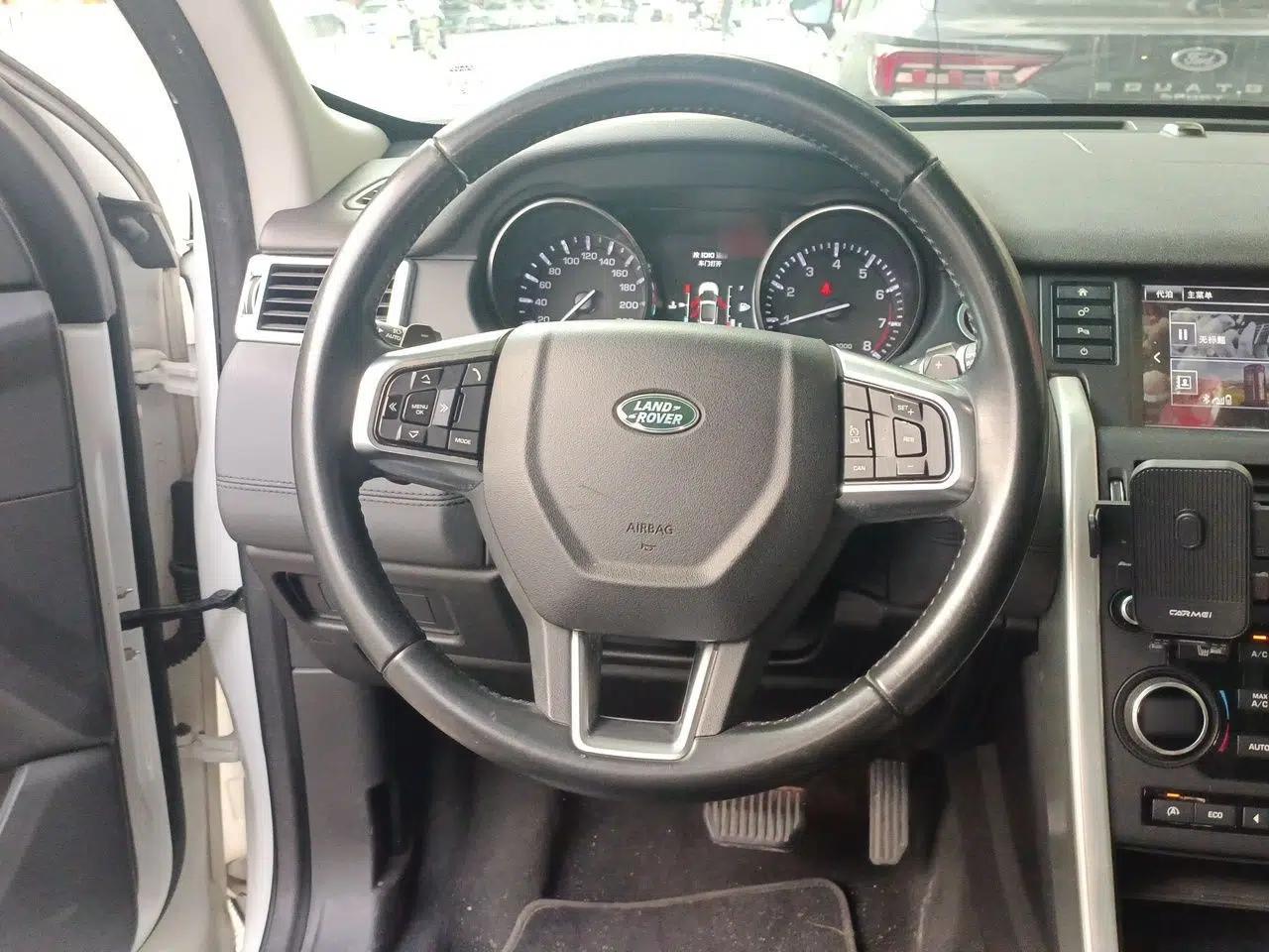 Land Rover Discovery Sport 2015 2.0T SE — миниатюра 10