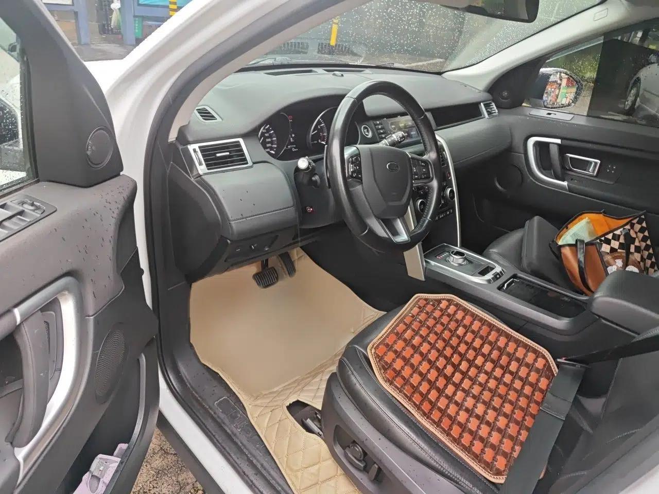 Land Rover Discovery Sport 2016 2.0T HSE — миниатюра 19