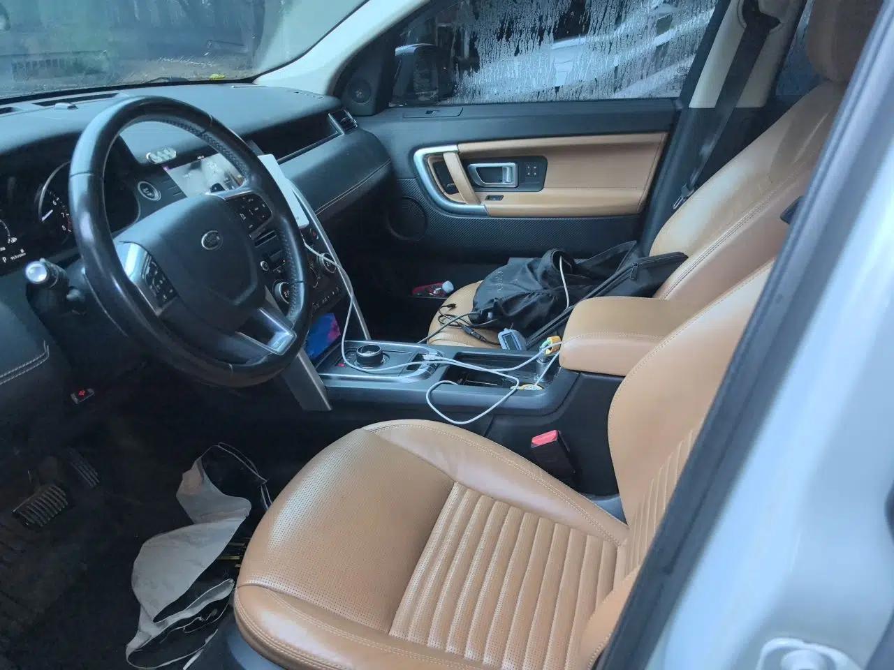 Land Rover Discovery Sport 2018 240 PS HSE LUXURY Edition — миниатюра 18